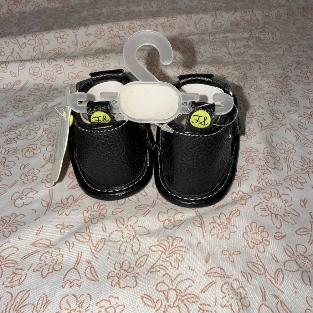 NWT- First Steps Baby Shoes - Picture 2 of 5